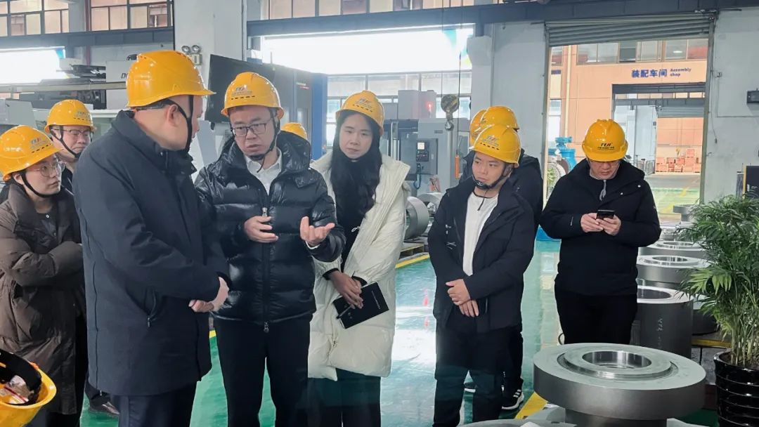 縣委副書記黃金錫一行赴特技開展新春走訪調研